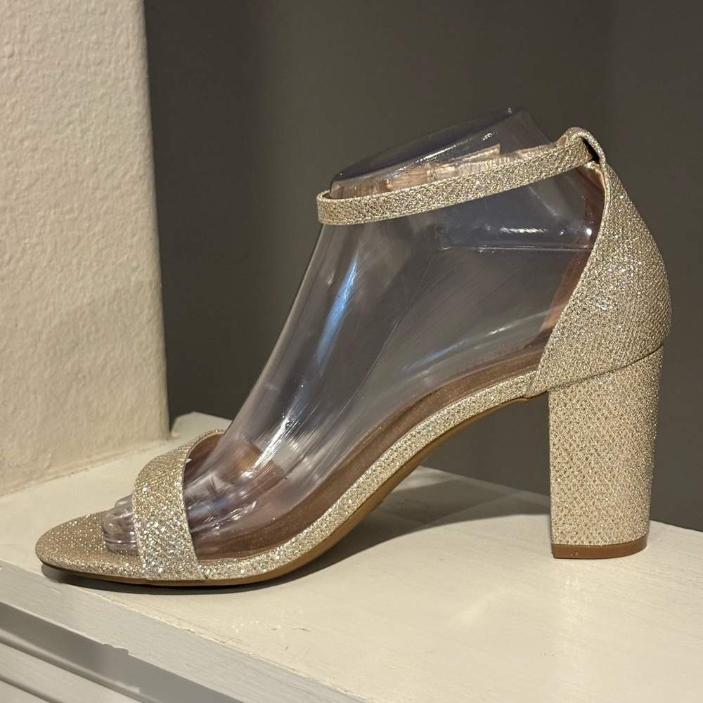 DREAM PAIRS Womens Low-Chunk Low Heel Pump Sandal, Size 7.5 Gold Glitter - Picture 3 of 10